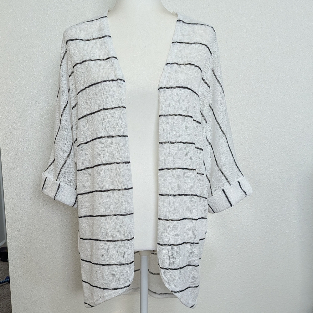 Entro White & Black Stripe Sheer Textured Short Sleeve Dolman Cardigan Sz Small
